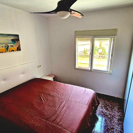 Ventanal En Apartment Garrucha